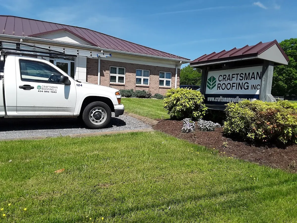 Quality Gutter & Downspout Repair by experienced craftsmen in Sleepy Hollow Manor